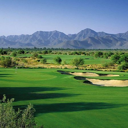Hampton Inn & Suites Scottsdale At Talking Stick Exterior photo